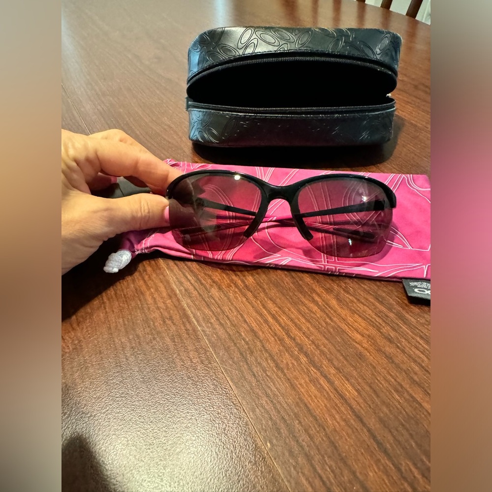 Oakley ladies Unstoppable polarized sunglasses